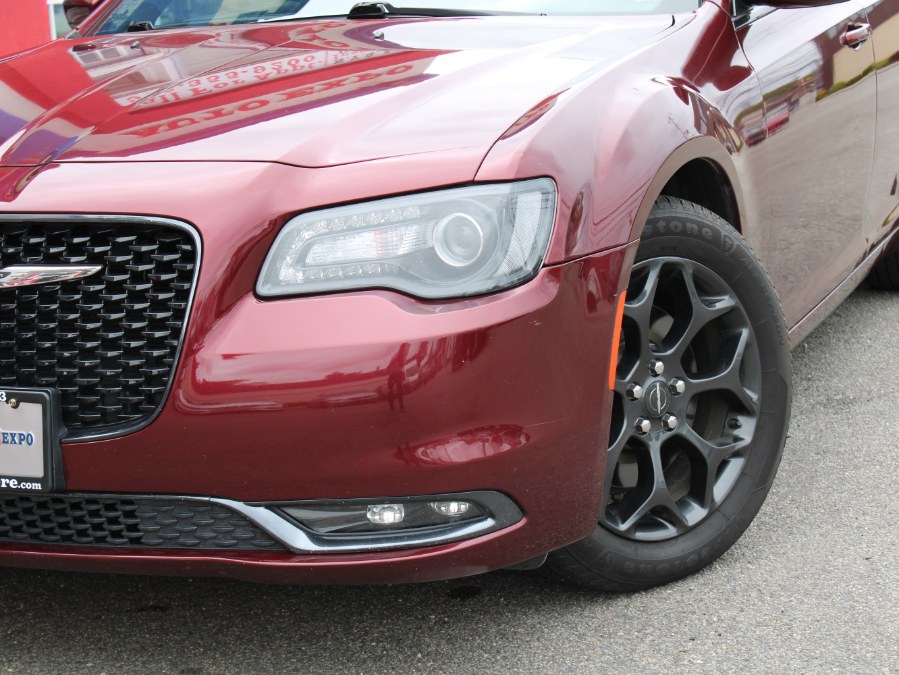 Used Chrysler 300 S 2019 | Auto Expo Ent Inc.. Great Neck, New York