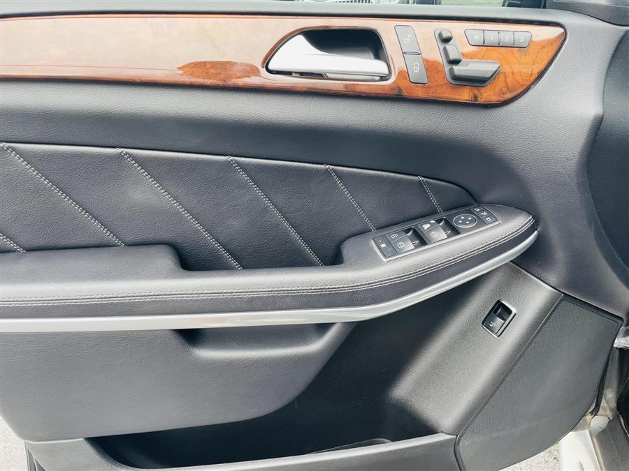 2015 Mercedes-Benz GL-Class 4MATIC 4dr GL 550, available for sale in Amityville, New York | Sunrise Auto Outlet. Amityville, New York 2015 Mercedes-Benz GL-Class 4MATIC 4dr GL 550, available for sale in Amityville, New York | Sunrise Auto Outlet. Amityville, New York