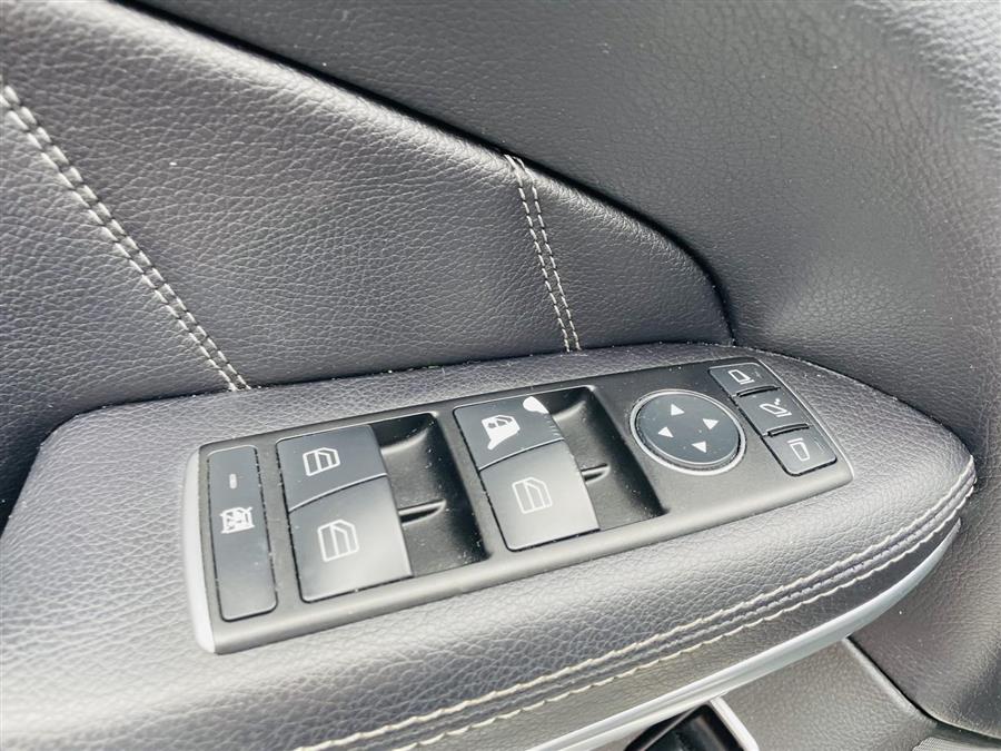 2015 Mercedes-Benz GL-Class 4MATIC 4dr GL 550, available for sale in Amityville, New York | Sunrise Auto Outlet. Amityville, New York 2015 Mercedes-Benz GL-Class 4MATIC 4dr GL 550, available for sale in Amityville, New York | Sunrise Auto Outlet. Amityville, New York