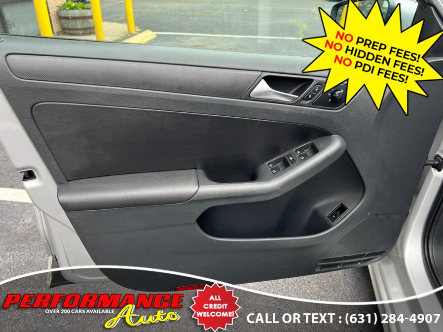 Used Volkswagen Jetta Sedan 4dr Auto SE w/Convenience & Sunroof PZEV 2012 | Performance Auto Inc. Bohemia, New York Used Volkswagen Jetta Sedan 4dr Auto SE w/Convenience & Sunroof PZEV 2012 | Performance Auto Inc. Bohemia, New York