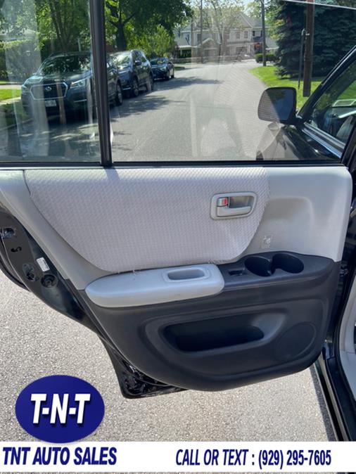 2006 Toyota Highlander 4dr V6 w/3rd Row (Natl), available for sale in Bronx, New York | TNT Auto Sales USA inc. Bronx, New York 2006 Toyota Highlander 4dr V6 w/3rd Row (Natl), available for sale in Bronx, New York | TNT Auto Sales USA inc. Bronx, New York