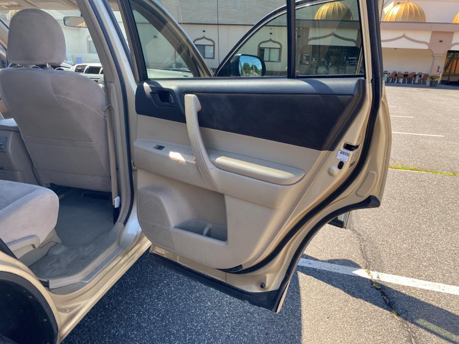 2008 Toyota Highlander 4WD 4dr Base, available for sale in Hartford, Connecticut | Mecca Auto LLC. Hartford, Connecticut 2008 Toyota Highlander 4WD 4dr Base, available for sale in Hartford, Connecticut | Mecca Auto LLC. Hartford, Connecticut