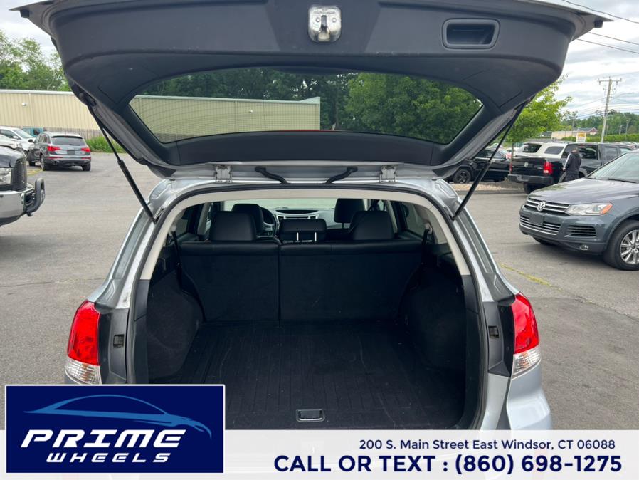 2012 Subaru Outback 4dr Wgn H4 Auto 2.5i Limited, available for sale in East Windsor, Connecticut | Prime Wheels. East Windsor, Connecticut 2012 Subaru Outback 4dr Wgn H4 Auto 2.5i Limited, available for sale in East Windsor, Connecticut | Prime Wheels. East Windsor, Connecticut