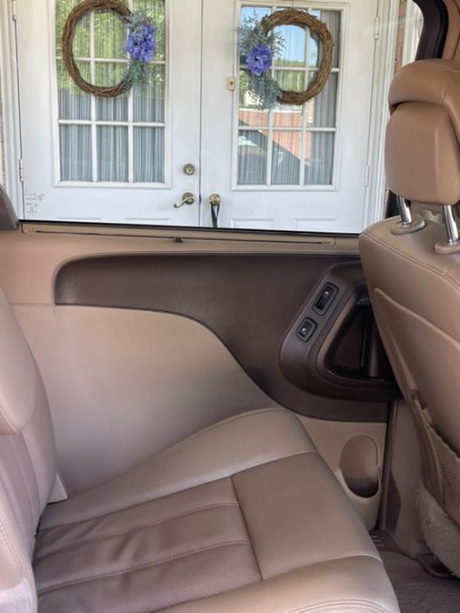 2014 Chrysler Town & Country 4dr Wgn Touring-L 30th Anniversary, available for sale in New Britain, Connecticut | Supreme Automotive. New Britain, Connecticut 2014 Chrysler Town & Country 4dr Wgn Touring-L 30th Anniversary, available for sale in New Britain, Connecticut | Supreme Automotive. New Britain, Connecticut