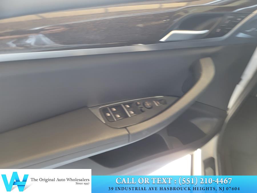 Used BMW X3 xDrive30i Sports Activity Vehicle 2019 | AW Auto & Truck Wholesalers, Inc. Hasbrouck Heights, New Jersey Used BMW X3 xDrive30i Sports Activity Vehicle 2019 | AW Auto & Truck Wholesalers, Inc. Hasbrouck Heights, New Jersey