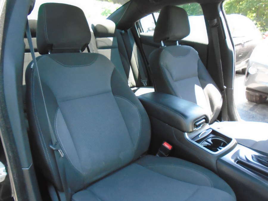 Used Dodge Charger 4dr Sdn SE RWD 2015 | Jim Juliani Motors. Waterbury, Connecticut