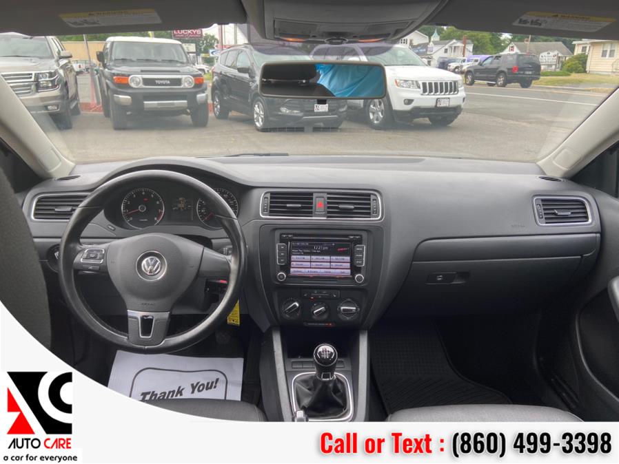 2012 Volkswagen Jetta Sedan 4dr Manual SE w/Convenience & Sunroof PZEV, available for sale in Vernon , Connecticut | Auto Care Motors. Vernon , Connecticut 2012 Volkswagen Jetta Sedan 4dr Manual SE w/Convenience & Sunroof PZEV, available for sale in Vernon , Connecticut | Auto Care Motors. Vernon , Connecticut