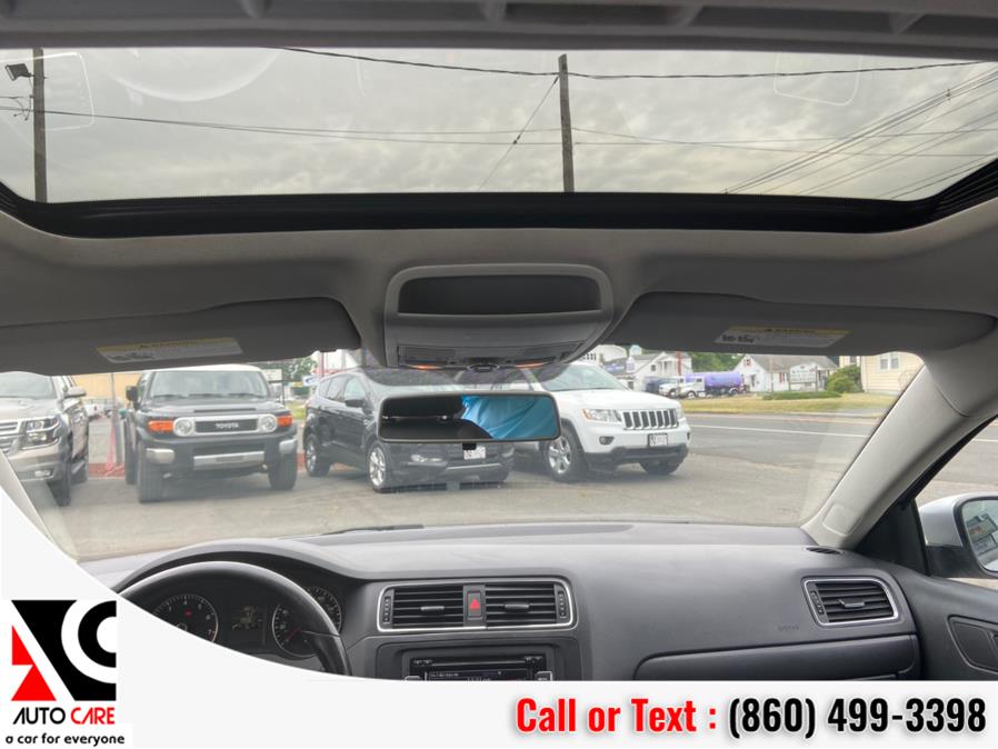 2012 Volkswagen Jetta Sedan 4dr Manual SE w/Convenience & Sunroof PZEV, available for sale in Vernon , Connecticut | Auto Care Motors. Vernon , Connecticut 2012 Volkswagen Jetta Sedan 4dr Manual SE w/Convenience & Sunroof PZEV, available for sale in Vernon , Connecticut | Auto Care Motors. Vernon , Connecticut