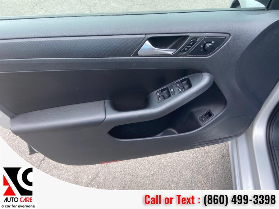 2012 Volkswagen Jetta Sedan 4dr Manual SE w/Convenience & Sunroof PZEV, available for sale in Vernon , Connecticut | Auto Care Motors. Vernon , Connecticut 2012 Volkswagen Jetta Sedan 4dr Manual SE w/Convenience & Sunroof PZEV, available for sale in Vernon , Connecticut | Auto Care Motors. Vernon , Connecticut