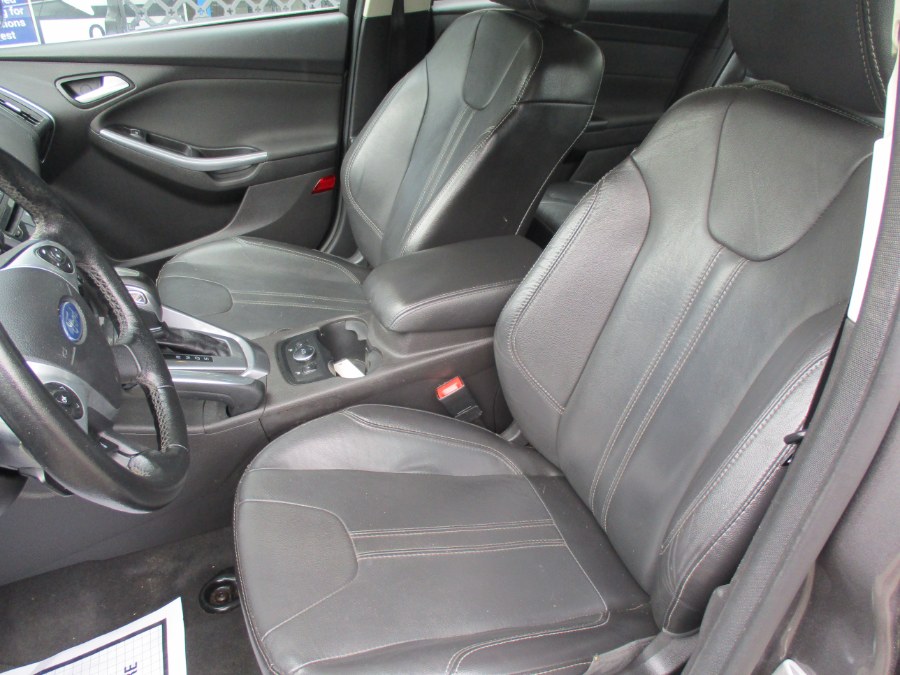 Used Ford Focus 4dr Sdn Titanium 2013 | Cos Central Auto. Meriden, Connecticut Used Ford Focus 4dr Sdn Titanium 2013 | Cos Central Auto. Meriden, Connecticut