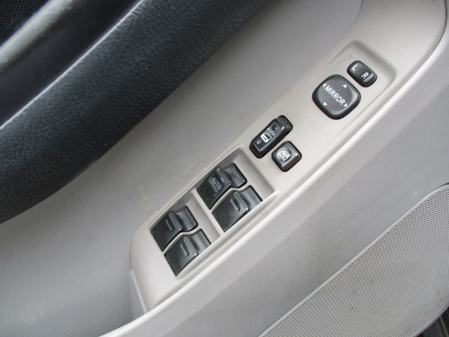 Used Toyota 4Runner SR5 4WD 3rd Row 2006 | Cos Central Auto. Meriden, Connecticut Used Toyota 4Runner SR5 4WD 3rd Row 2006 | Cos Central Auto. Meriden, Connecticut