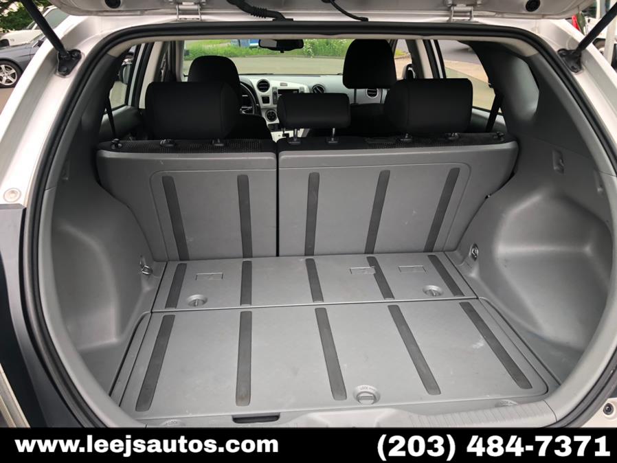 Used Pontiac Vibe 4dr HB FWD w/1SB 2010 | LeeJ's Auto Sales & Service. North Branford, Connecticut Used Pontiac Vibe 4dr HB FWD w/1SB 2010 | LeeJ's Auto Sales & Service. North Branford, Connecticut