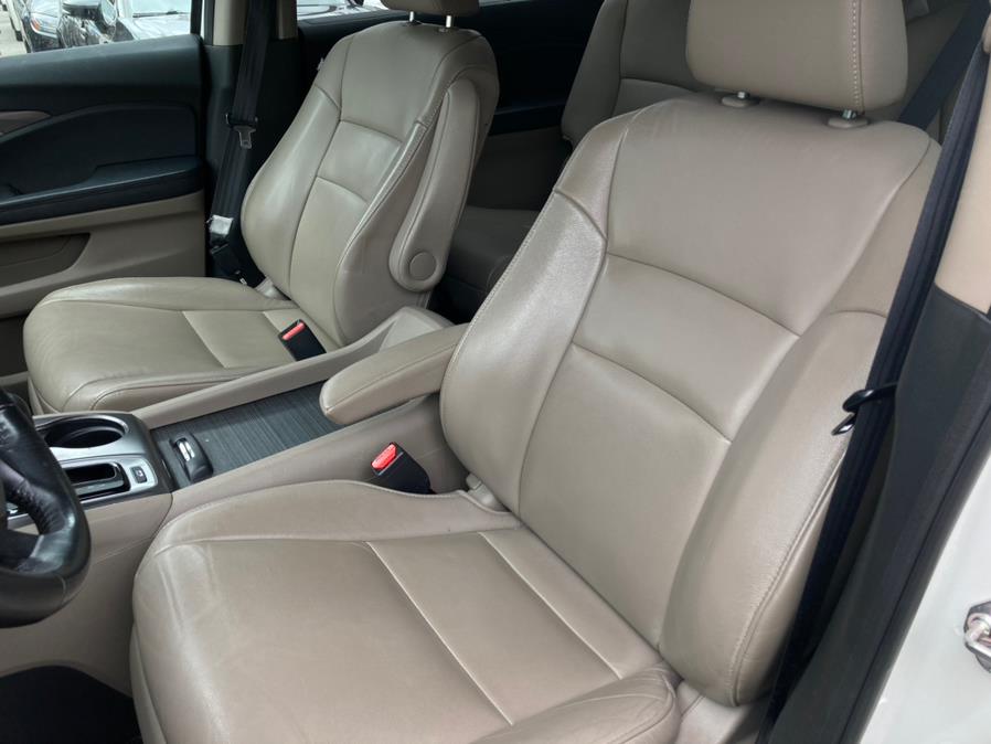 2016 Honda Pilot AWD 4dr EX-L, available for sale in Brooklyn, New York | Carsbuck Inc.. Brooklyn, New York 2016 Honda Pilot AWD 4dr EX-L, available for sale in Brooklyn, New York | Carsbuck Inc.. Brooklyn, New York