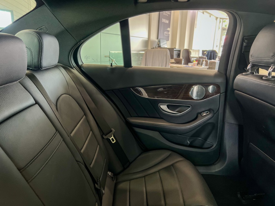 Used Mercedes-Benz C-Class C 300 4MATIC Sedan 2018 | Luxury Motor Club. Franklin Square, New York Used Mercedes-Benz C-Class C 300 4MATIC Sedan 2018 | Luxury Motor Club. Franklin Square, New York