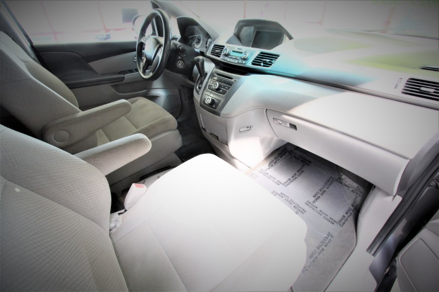 2014 Honda Odyssey 5dr LX, available for sale in Garden Grove, California | 1 Stop Auto Mart Inc.. Garden Grove, California 2014 Honda Odyssey 5dr LX, available for sale in Garden Grove, California | 1 Stop Auto Mart Inc.. Garden Grove, California
