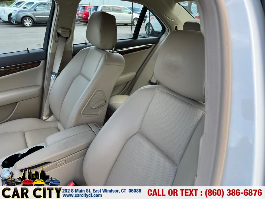 Used Mercedes-Benz C-Class 4dr Sdn C300 Luxury 4MATIC 2012 | Car City LLC. East Windsor, Connecticut Used Mercedes-Benz C-Class 4dr Sdn C300 Luxury 4MATIC 2012 | Car City LLC. East Windsor, Connecticut