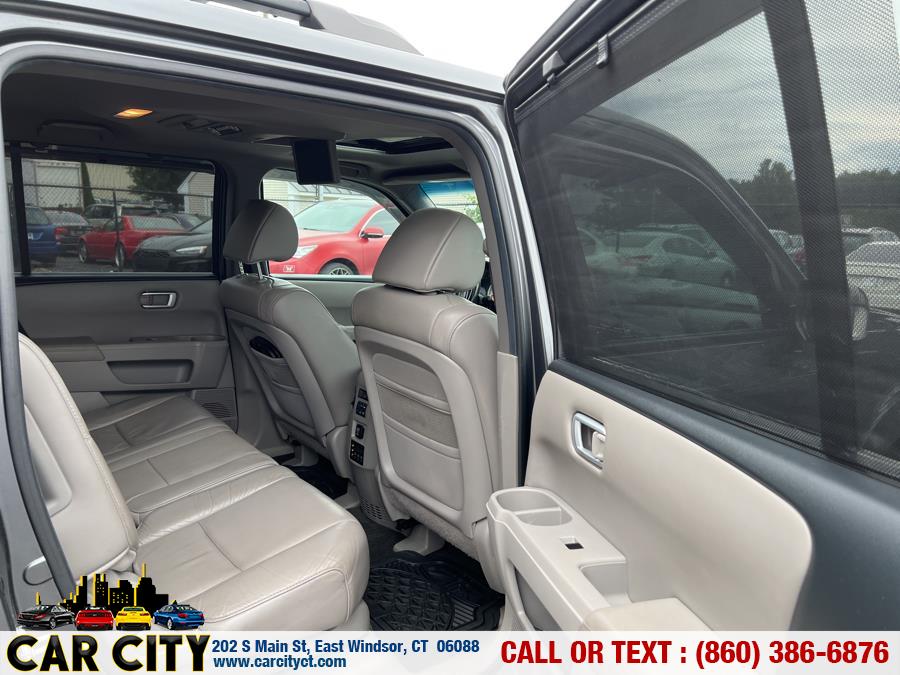 Used Honda Pilot 4WD 4dr Touring w/RES & Navi 2011 | Car City LLC. East Windsor, Connecticut Used Honda Pilot 4WD 4dr Touring w/RES & Navi 2011 | Car City LLC. East Windsor, Connecticut