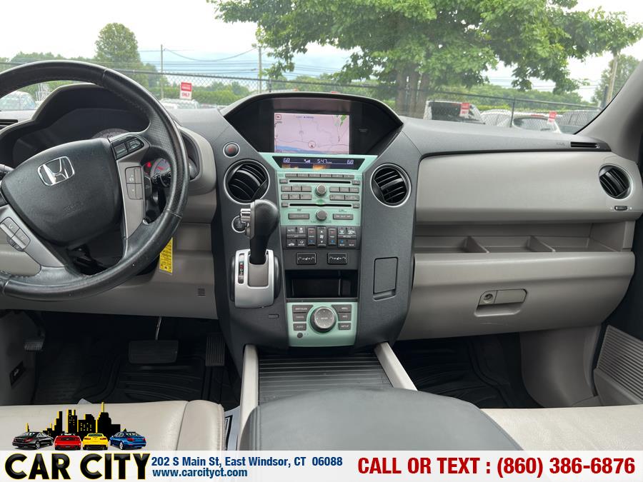 Used Honda Pilot 4WD 4dr Touring w/RES & Navi 2011 | Car City LLC. East Windsor, Connecticut Used Honda Pilot 4WD 4dr Touring w/RES & Navi 2011 | Car City LLC. East Windsor, Connecticut