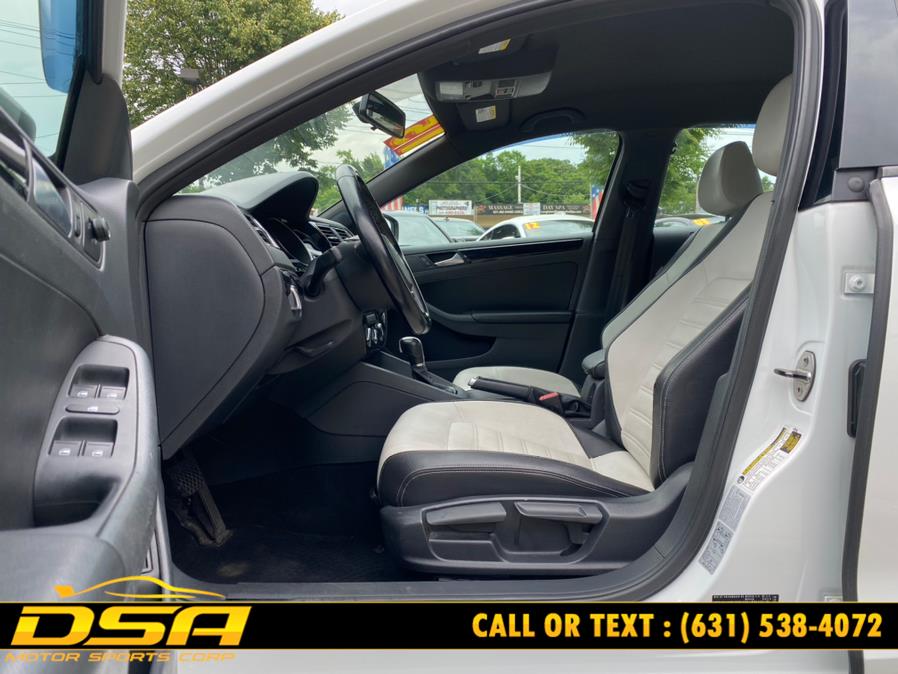 2015 Volkswagen Jetta Sedan 4dr Auto 1.8T SE PZEV, available for sale in Commack, New York | DSA Motor Sports Corp. Commack, New York 2015 Volkswagen Jetta Sedan 4dr Auto 1.8T SE PZEV, available for sale in Commack, New York | DSA Motor Sports Corp. Commack, New York
