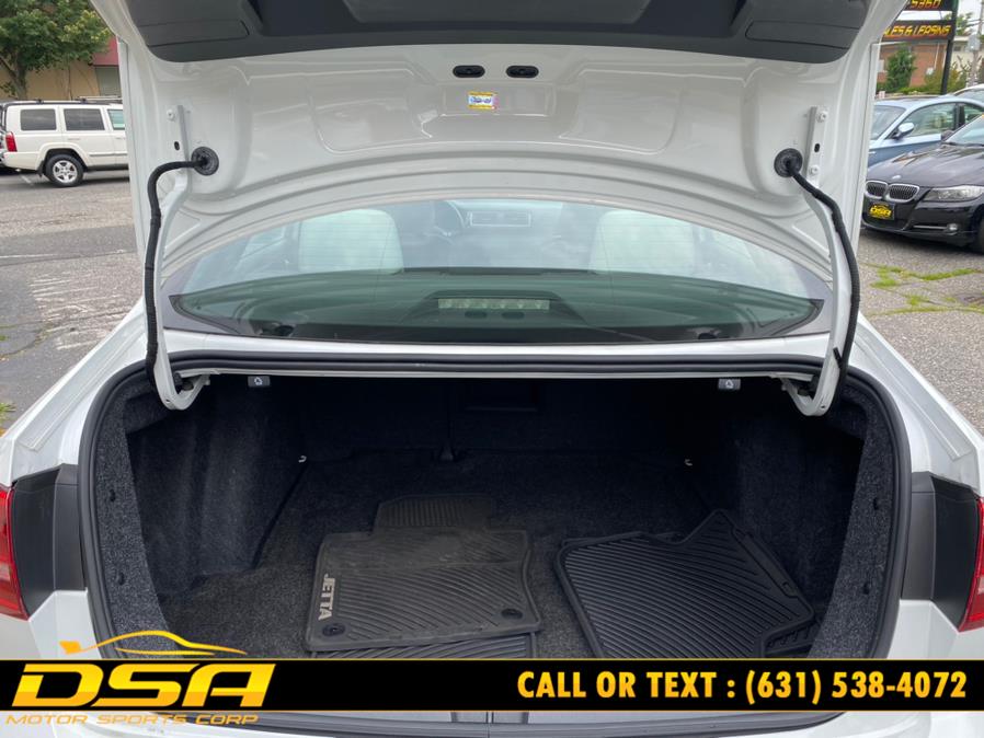 2015 Volkswagen Jetta Sedan 4dr Auto 1.8T SE PZEV, available for sale in Commack, New York | DSA Motor Sports Corp. Commack, New York 2015 Volkswagen Jetta Sedan 4dr Auto 1.8T SE PZEV, available for sale in Commack, New York | DSA Motor Sports Corp. Commack, New York