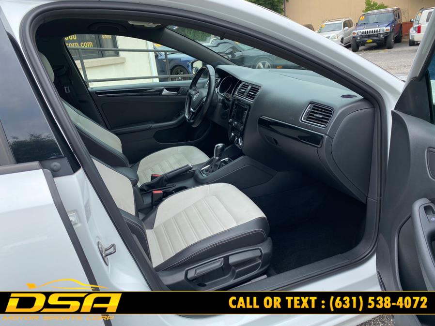 2015 Volkswagen Jetta Sedan 4dr Auto 1.8T SE PZEV, available for sale in Commack, New York | DSA Motor Sports Corp. Commack, New York 2015 Volkswagen Jetta Sedan 4dr Auto 1.8T SE PZEV, available for sale in Commack, New York | DSA Motor Sports Corp. Commack, New York