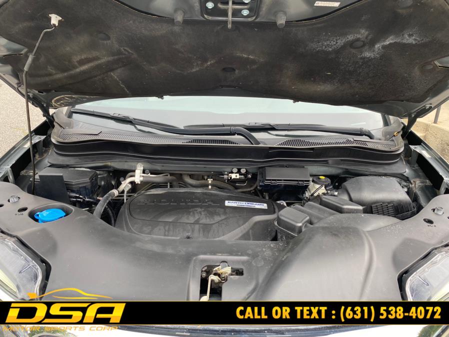 2017 Honda Ridgeline RTL-T 4x2 Crew Cab 5.3'' Bed, available for sale in Commack, New York | DSA Motor Sports Corp. Commack, New York 2017 Honda Ridgeline RTL-T 4x2 Crew Cab 5.3'' Bed, available for sale in Commack, New York | DSA Motor Sports Corp. Commack, New York