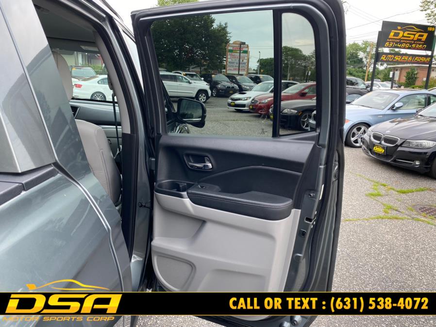 2017 Honda Ridgeline RTL-T 4x2 Crew Cab 5.3'' Bed, available for sale in Commack, New York | DSA Motor Sports Corp. Commack, New York 2017 Honda Ridgeline RTL-T 4x2 Crew Cab 5.3'' Bed, available for sale in Commack, New York | DSA Motor Sports Corp. Commack, New York