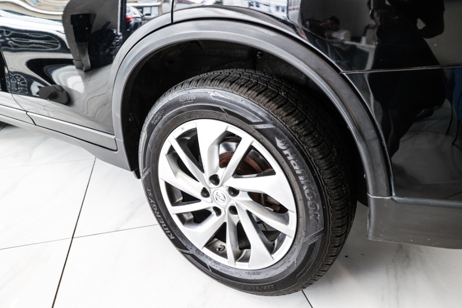 Used Nissan Rogue AWD 4dr SL 2014 | 26 Motors Long Island. ELMONT, New York Used Nissan Rogue AWD 4dr SL 2014 | 26 Motors Long Island. ELMONT, New York