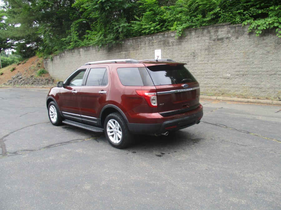 Used Ford Explorer 4WD 4dr XLT 2015 | Universal Motors LLC. New Britain, Connecticut Used Ford Explorer 4WD 4dr XLT 2015 | Universal Motors LLC. New Britain, Connecticut