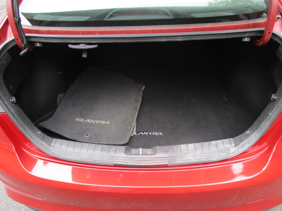 2017 Hyundai Elantra SE 2.0L Automatic (Alabama Plant), available for sale in New Britain, Connecticut | Universal Motors LLC. New Britain, Connecticut 2017 Hyundai Elantra SE 2.0L Automatic (Alabama Plant), available for sale in New Britain, Connecticut | Universal Motors LLC. New Britain, Connecticut