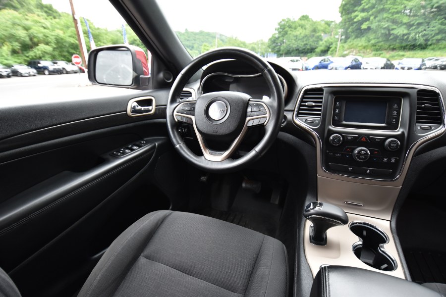 Used Jeep Grand Cherokee 4WD 4dr Laredo 2014 | Highline Car Connection. Waterbury, Connecticut Used Jeep Grand Cherokee 4WD 4dr Laredo 2014 | Highline Car Connection. Waterbury, Connecticut