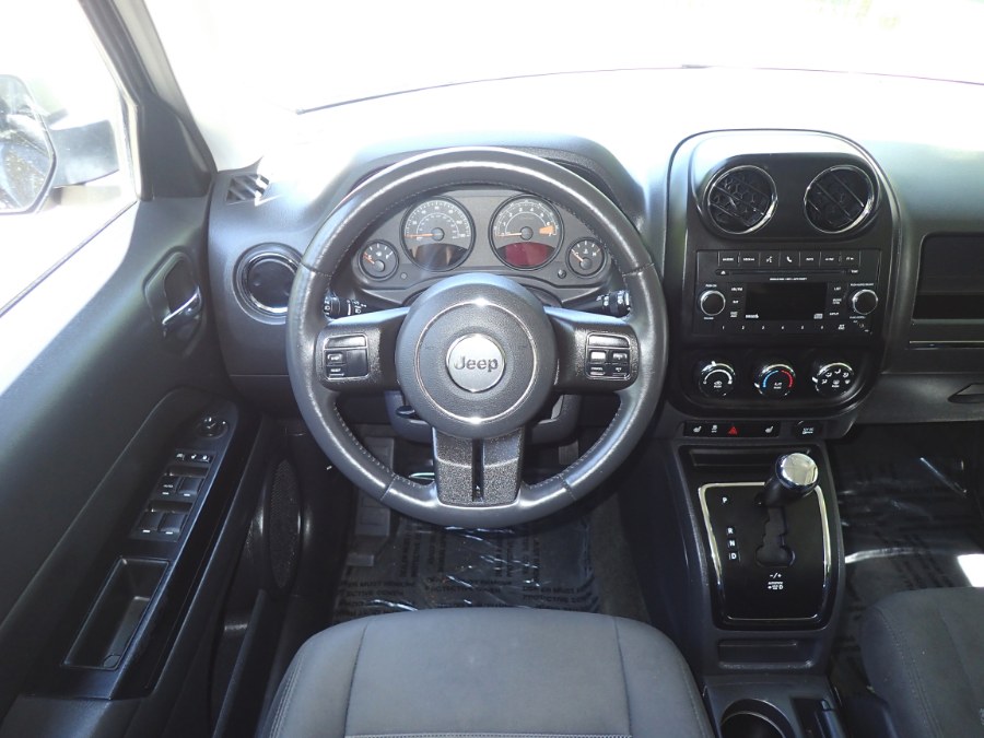 Used Jeep Patriot 4WD Latitude 2016 | Eagleville Motors. Storrs, Connecticut Used Jeep Patriot 4WD Latitude 2016 | Eagleville Motors. Storrs, Connecticut