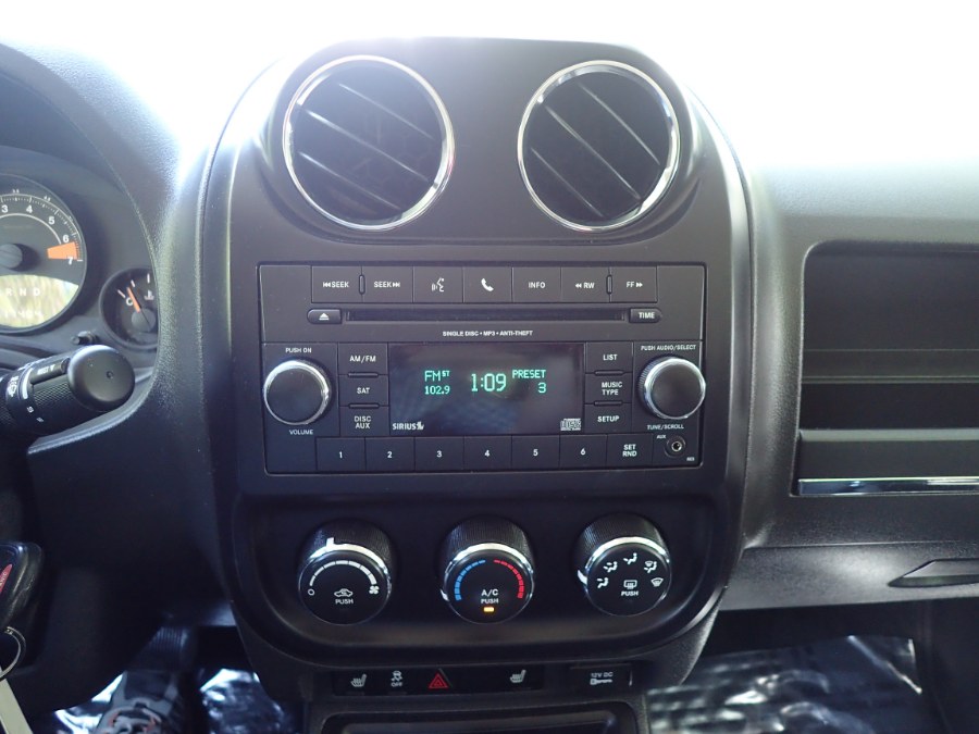 Used Jeep Patriot 4WD Latitude 2016 | Eagleville Motors. Storrs, Connecticut Used Jeep Patriot 4WD Latitude 2016 | Eagleville Motors. Storrs, Connecticut