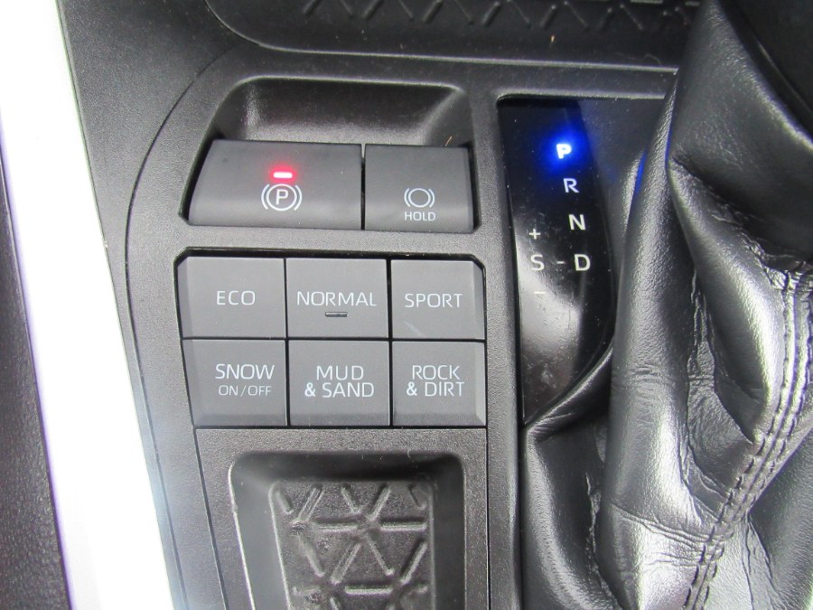 Used Toyota RAV4 LE 2021 | Hilario's Auto Sales Inc.. Worcester, Massachusetts Used Toyota RAV4 LE 2021 | Hilario's Auto Sales Inc.. Worcester, Massachusetts