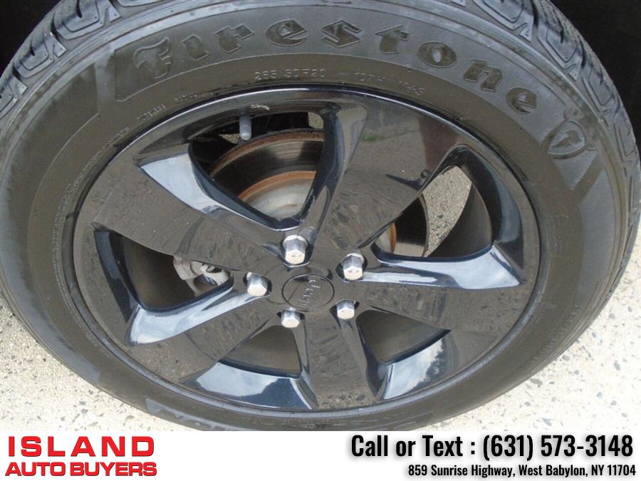 Used Jeep Grand Cherokee Altitude 4x4 4dr SUV 2015 | Island Auto Buyers. West Babylon, New York Used Jeep Grand Cherokee Altitude 4x4 4dr SUV 2015 | Island Auto Buyers. West Babylon, New York
