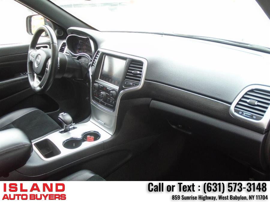 Used Jeep Grand Cherokee Altitude 4x4 4dr SUV 2015 | Island Auto Buyers. West Babylon, New York Used Jeep Grand Cherokee Altitude 4x4 4dr SUV 2015 | Island Auto Buyers. West Babylon, New York