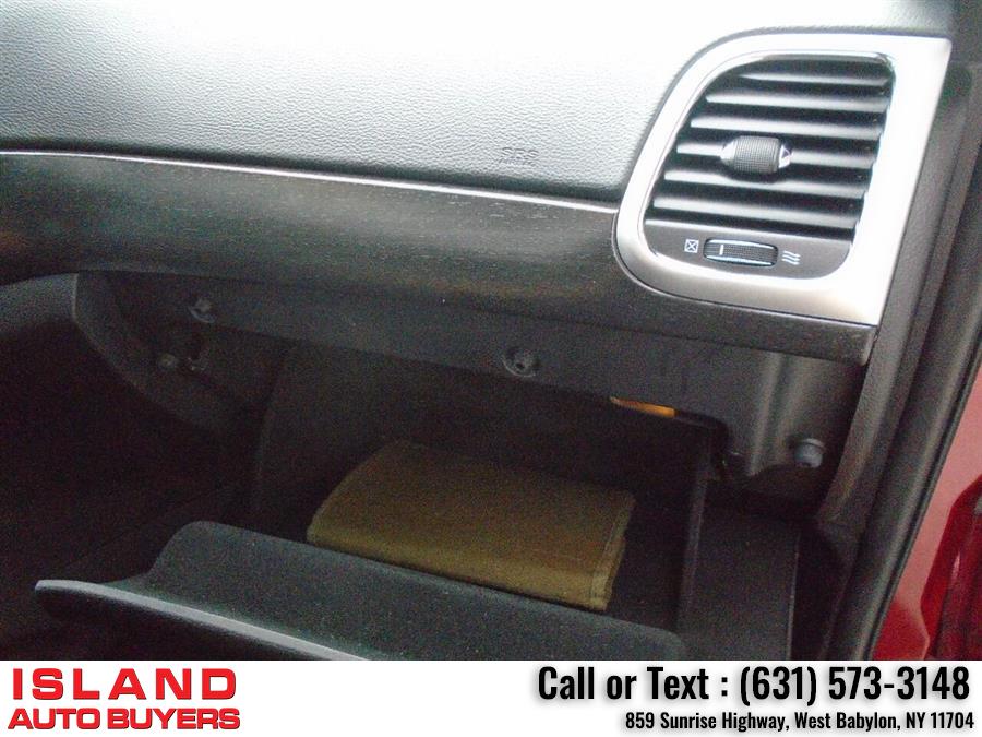Used Jeep Grand Cherokee Altitude 4x4 4dr SUV 2015 | Island Auto Buyers. West Babylon, New York Used Jeep Grand Cherokee Altitude 4x4 4dr SUV 2015 | Island Auto Buyers. West Babylon, New York