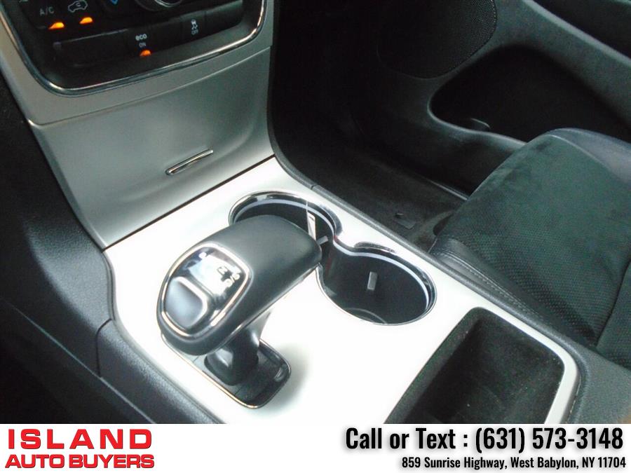 Used Jeep Grand Cherokee Altitude 4x4 4dr SUV 2015 | Island Auto Buyers. West Babylon, New York Used Jeep Grand Cherokee Altitude 4x4 4dr SUV 2015 | Island Auto Buyers. West Babylon, New York