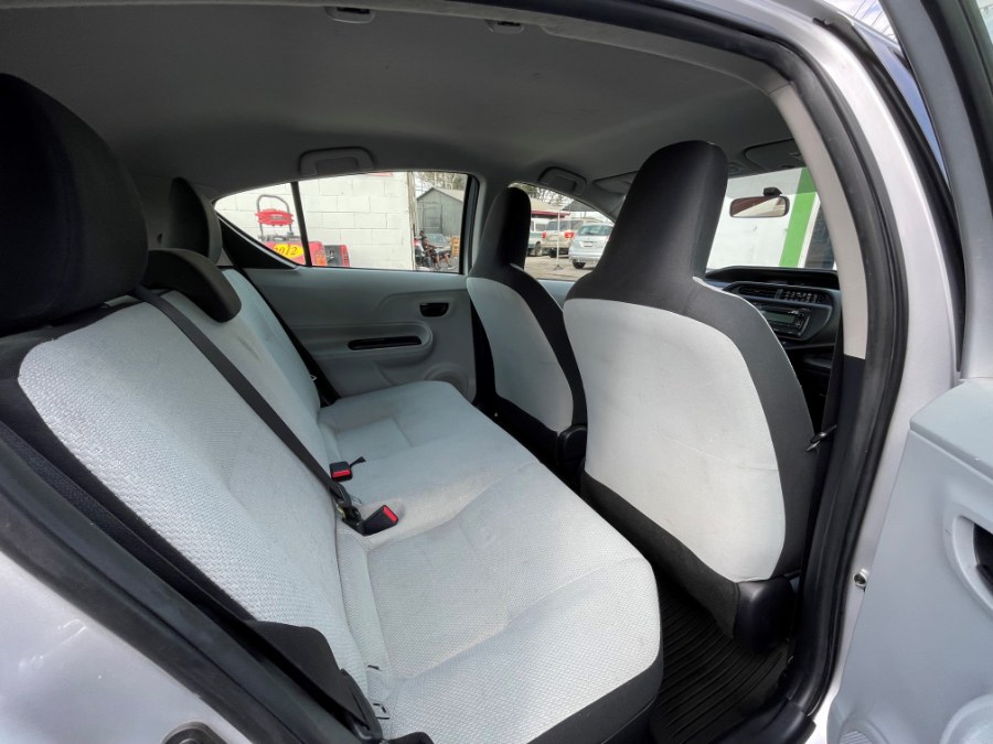 2014 Toyota Prius c 5dr HB Three (Natl), available for sale in Corona, California | Green Light Auto. Corona, California 2014 Toyota Prius c 5dr HB Three (Natl), available for sale in Corona, California | Green Light Auto. Corona, California