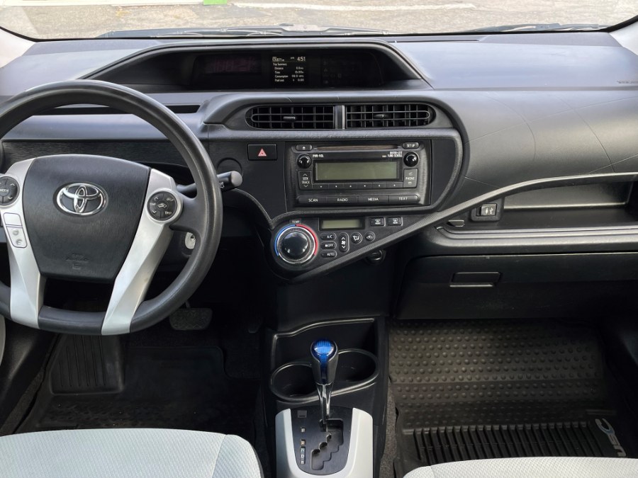 2014 Toyota Prius c 5dr HB Three (Natl), available for sale in Corona, California | Green Light Auto. Corona, California 2014 Toyota Prius c 5dr HB Three (Natl), available for sale in Corona, California | Green Light Auto. Corona, California