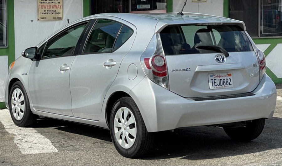 2014 Toyota Prius c 5dr HB Three (Natl), available for sale in Corona, California | Green Light Auto. Corona, California 2014 Toyota Prius c 5dr HB Three (Natl), available for sale in Corona, California | Green Light Auto. Corona, California