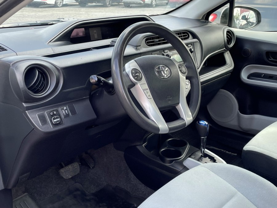 2014 Toyota Prius c 5dr HB Three (Natl), available for sale in Corona, California | Green Light Auto. Corona, California 2014 Toyota Prius c 5dr HB Three (Natl), available for sale in Corona, California | Green Light Auto. Corona, California