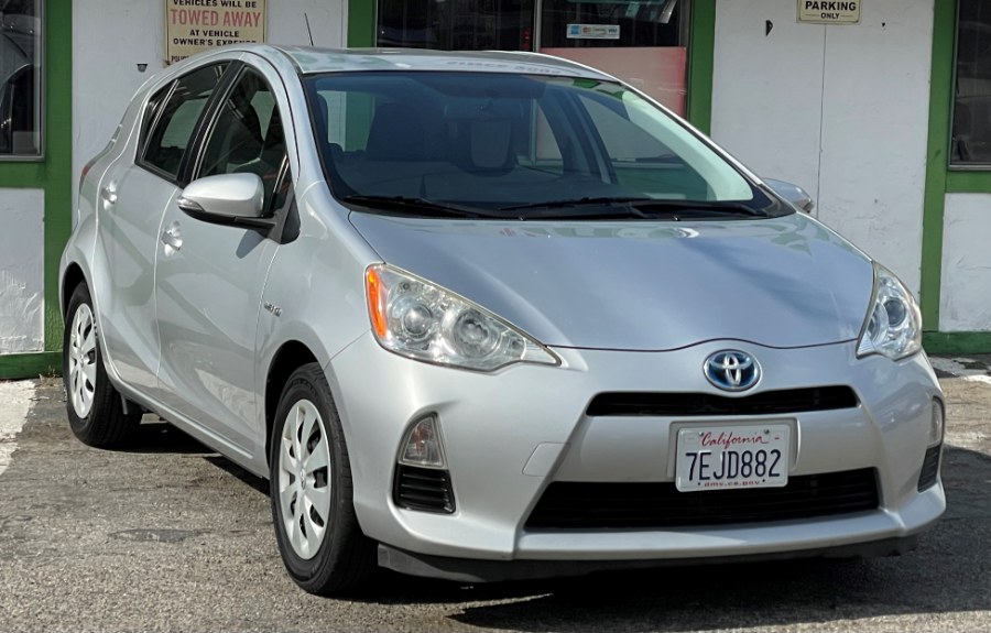 2014 Toyota Prius c 5dr HB Three (Natl), available for sale in Corona, California | Green Light Auto. Corona, California 2014 Toyota Prius c 5dr HB Three (Natl), available for sale in Corona, California | Green Light Auto. Corona, California