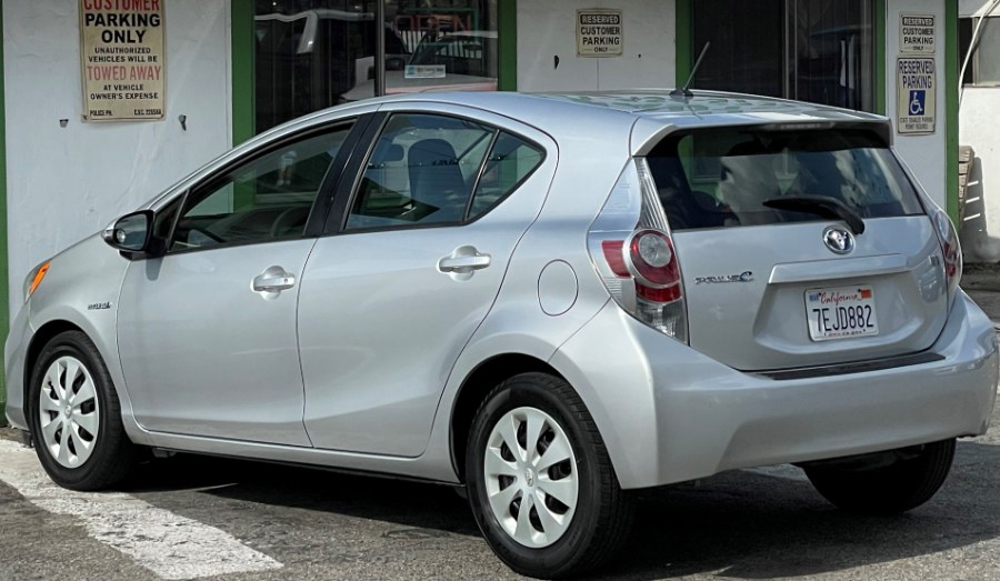 2014 Toyota Prius c 5dr HB Three (Natl), available for sale in Corona, California | Green Light Auto. Corona, California 2014 Toyota Prius c 5dr HB Three (Natl), available for sale in Corona, California | Green Light Auto. Corona, California