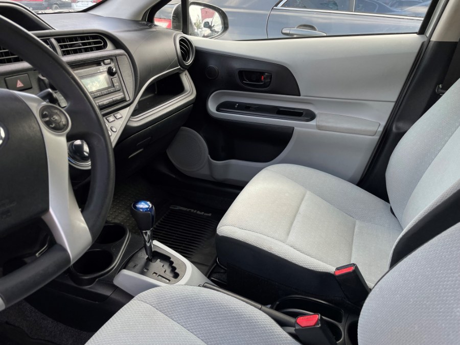2014 Toyota Prius c 5dr HB Three (Natl), available for sale in Corona, California | Green Light Auto. Corona, California 2014 Toyota Prius c 5dr HB Three (Natl), available for sale in Corona, California | Green Light Auto. Corona, California