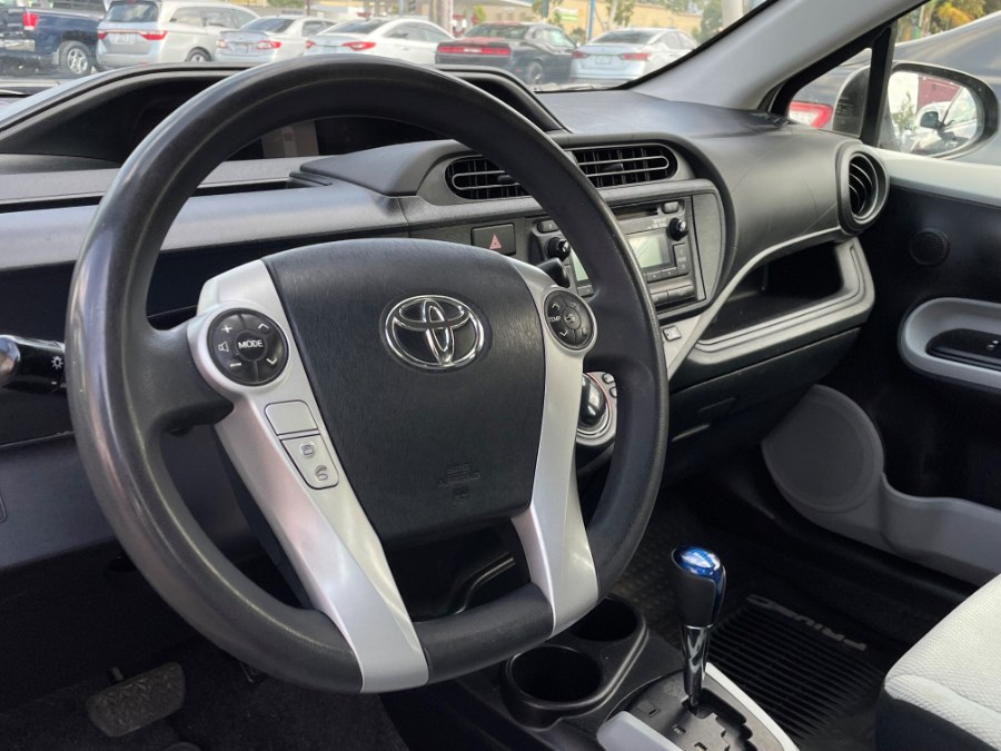 2014 Toyota Prius c 5dr HB Three (Natl), available for sale in Corona, California | Green Light Auto. Corona, California 2014 Toyota Prius c 5dr HB Three (Natl), available for sale in Corona, California | Green Light Auto. Corona, California