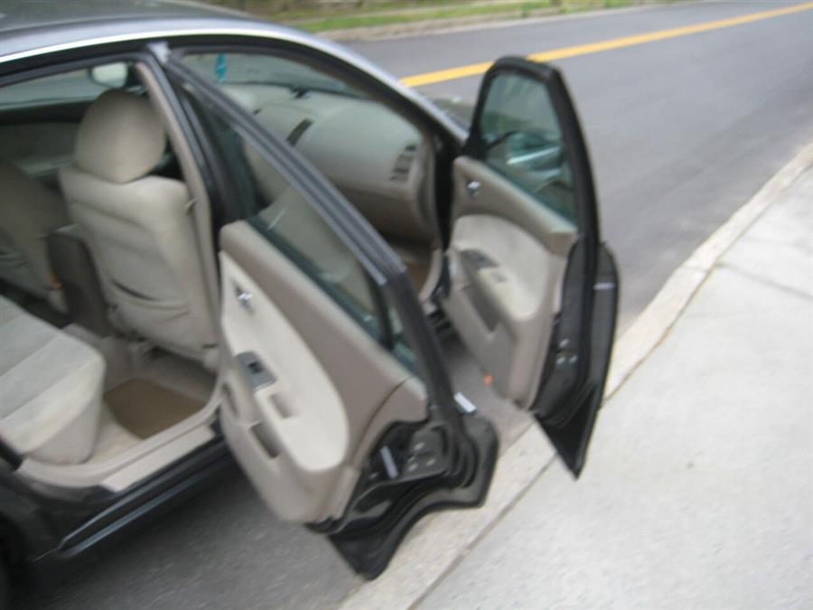 2006 Nissan Altima 2.5 S 4dr Sedan w/Automatic, available for sale in Massapequa, New York | Rite Choice Auto Inc.. Massapequa, New York 2006 Nissan Altima 2.5 S 4dr Sedan w/Automatic, available for sale in Massapequa, New York | Rite Choice Auto Inc.. Massapequa, New York