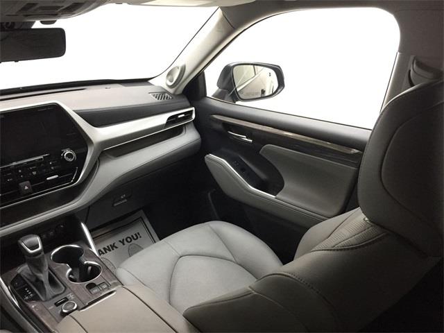 Used Toyota Highlander Platinum 2021 | Eastchester Motor Cars. Bronx, New York Used Toyota Highlander Platinum 2021 | Eastchester Motor Cars. Bronx, New York