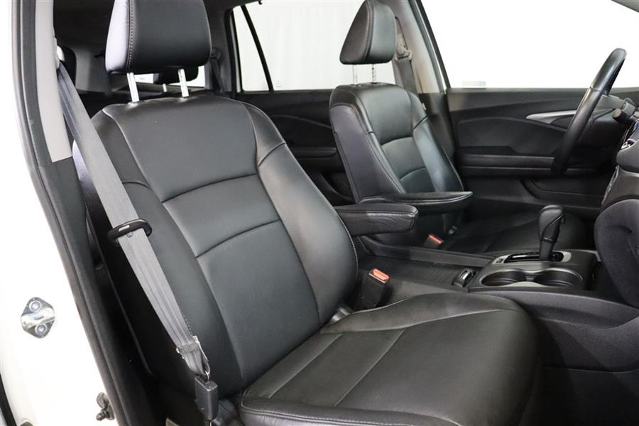 Used Honda Pilot EXL 2019 | Fast Track Motors. Paterson, New Jersey Used Honda Pilot EXL 2019 | Fast Track Motors. Paterson, New Jersey