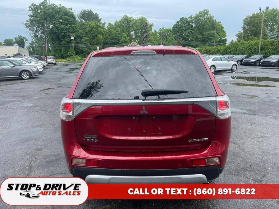 Used Mitsubishi Outlander 4WD 4dr SE 2015 | Stop & Drive Auto Sales. East Windsor, Connecticut Used Mitsubishi Outlander 4WD 4dr SE 2015 | Stop & Drive Auto Sales. East Windsor, Connecticut